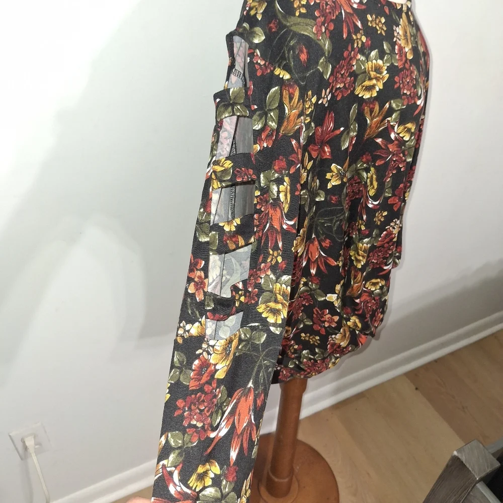 Floral Top- W Sz XXL - Picture 2 of 6